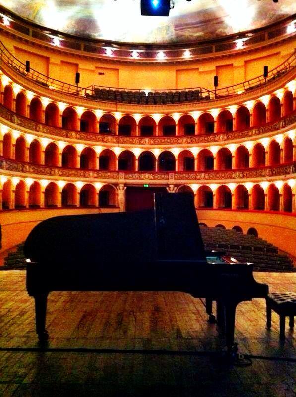 935167_10152190437447351_1240244008_n